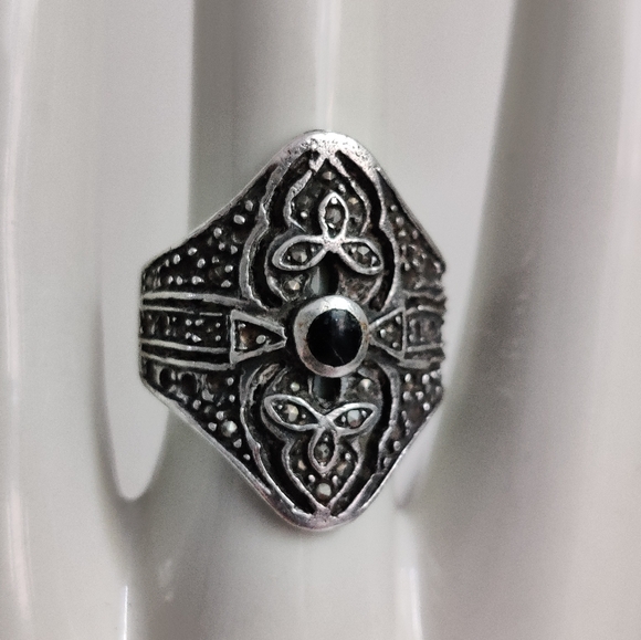Vintage Sterling Silver Marcasite & Onyx Ring - Picture 1 of 16
